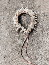 Lade das Bild in den Galerie-Viewer, Flowercrown/Haarkranz aus Trockenblumen