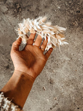 Lade das Bild in den Galerie-Viewer, Flowercrown/Haarkranz aus Trockenblumen